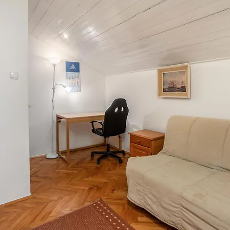 Cozy In Barbat-rab With House Sea View 公寓 *