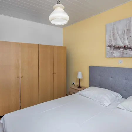 Cozy In Barbat-rab With House Sea View Διαμέρισμα
